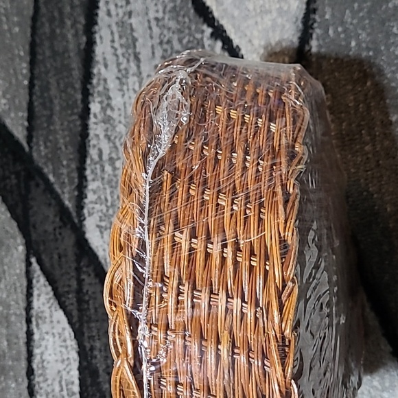 HEART SHAPED 3 NESTING WICKER SNACK BASKETS ❤️ PRICE FIRM - Picture 6 of 7